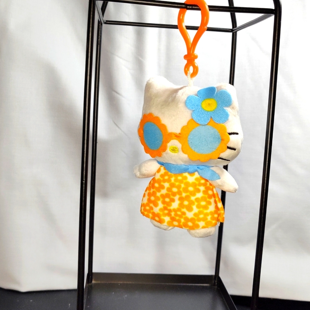 Hello kitty clip charm